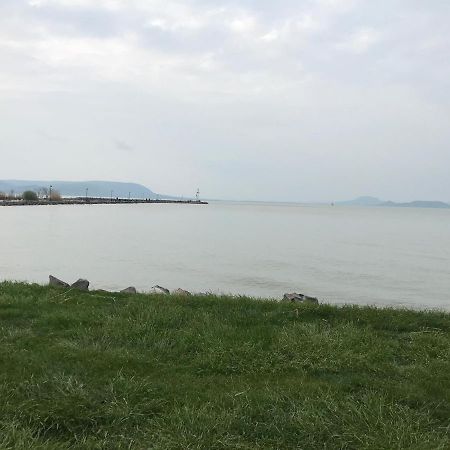 Nyaraló Balatonmáriafürdő Balatonmariafurdo Exterior foto